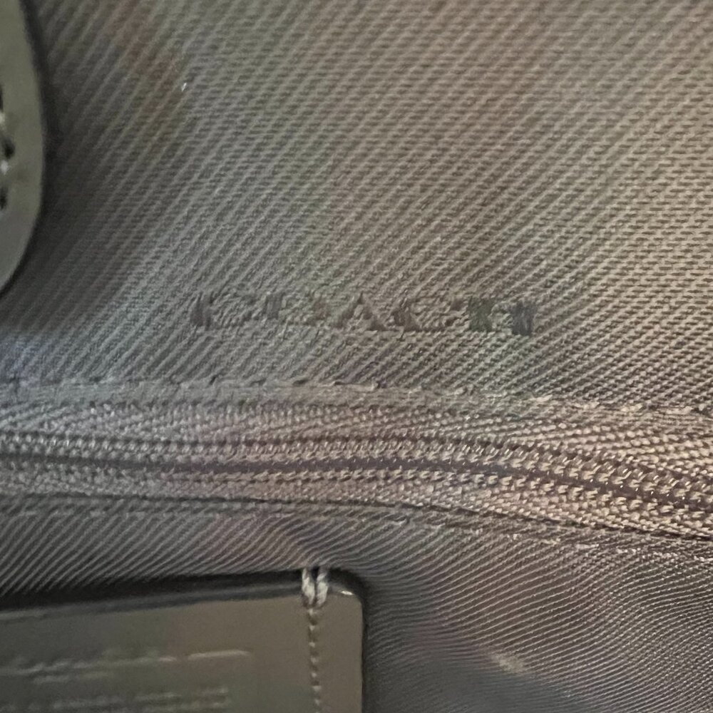 Authentic Coach purse USA pat. 5722126 - Picture 8 of 12